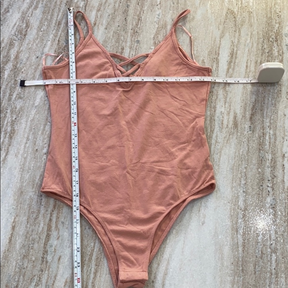 💫 Pink Crisscross V-Neck Bodysuit - Picture 4 of 4